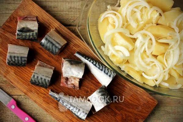 Картофель со скумбрией запеченный в духовке.